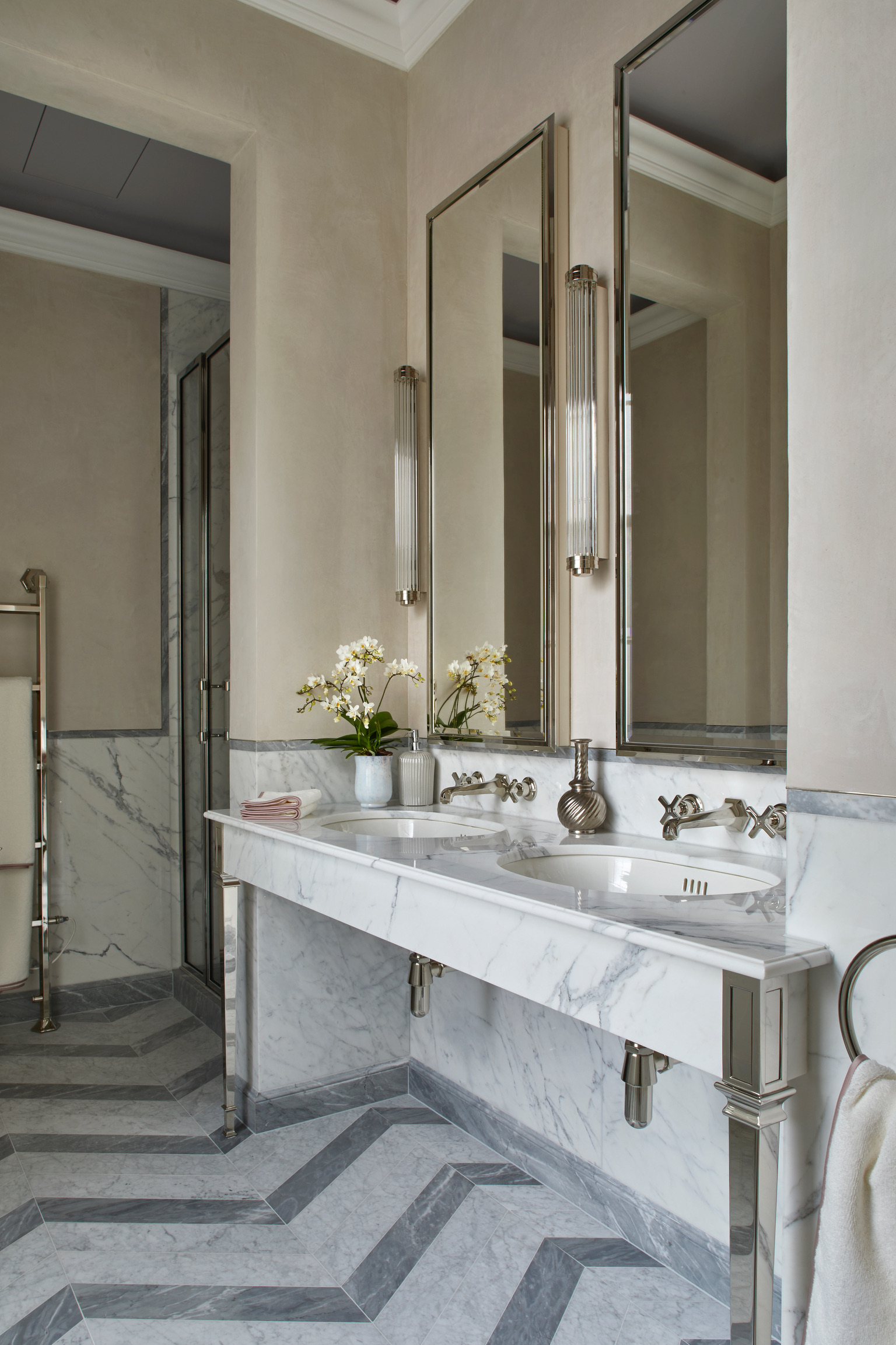 11 DouglasMackie_WestEatonPl011